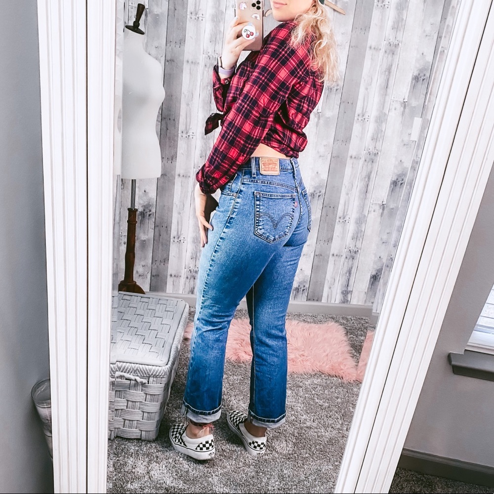 Levi mid rise jeans size 8 - Picture 1 of 8